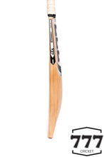 Load image into Gallery viewer, Pro Series Cricket Bat